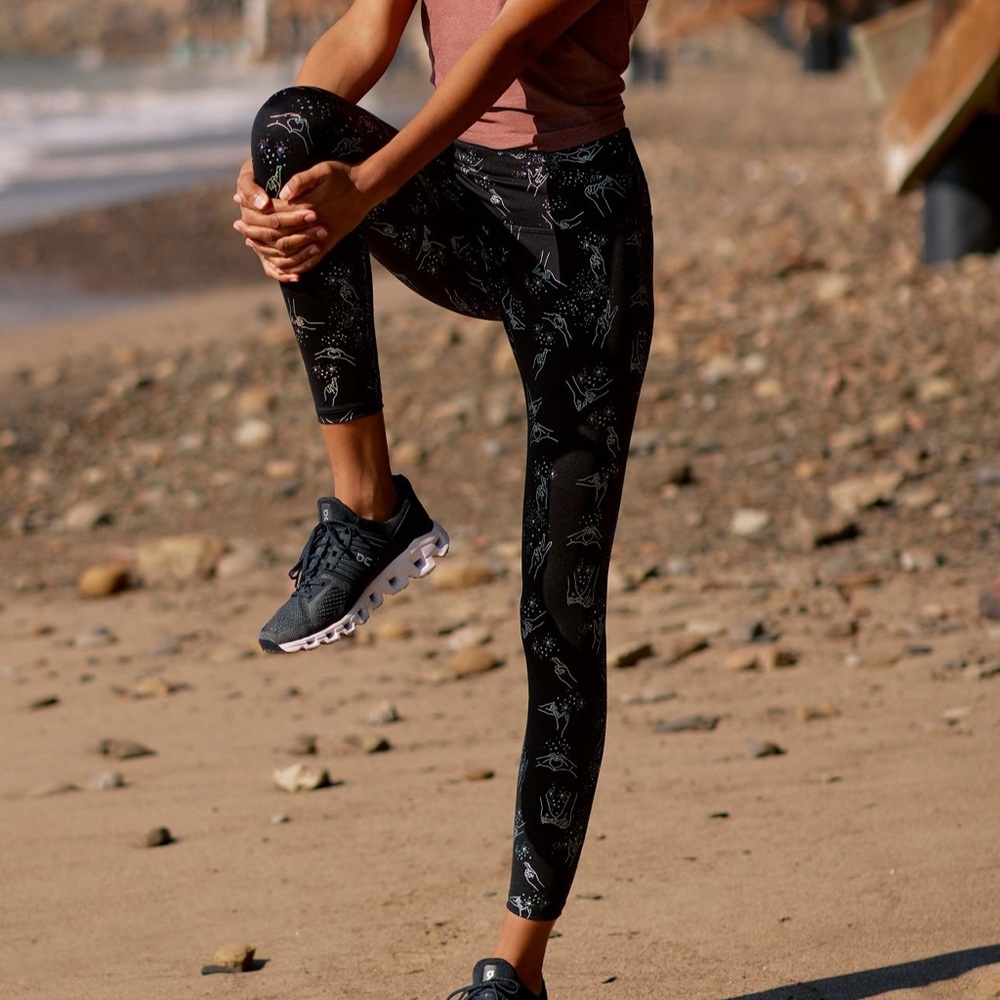 Beyond Yoga Shine on Printer Legging, size:small,color:black